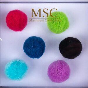✏️ MSC Pom Pom Push Pin Set - NWT